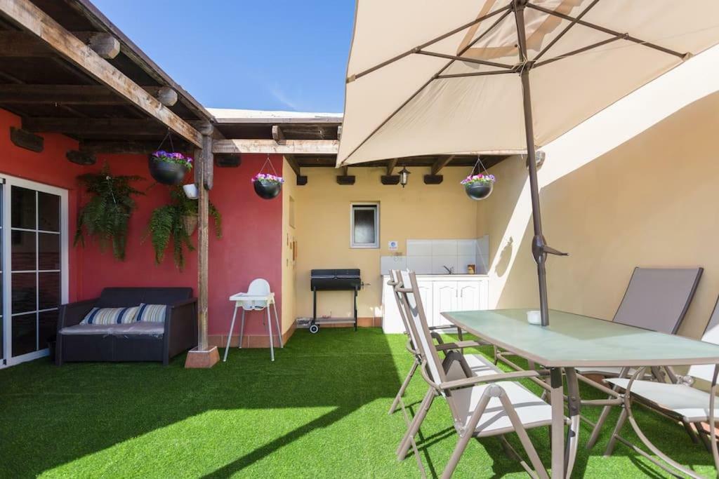 Villa Blanca Tenerife - Private Rooms - Terrace And Bbq, 5 Minutes From The Beach And Airport San Isidro (Tenerife) Exterior foto
